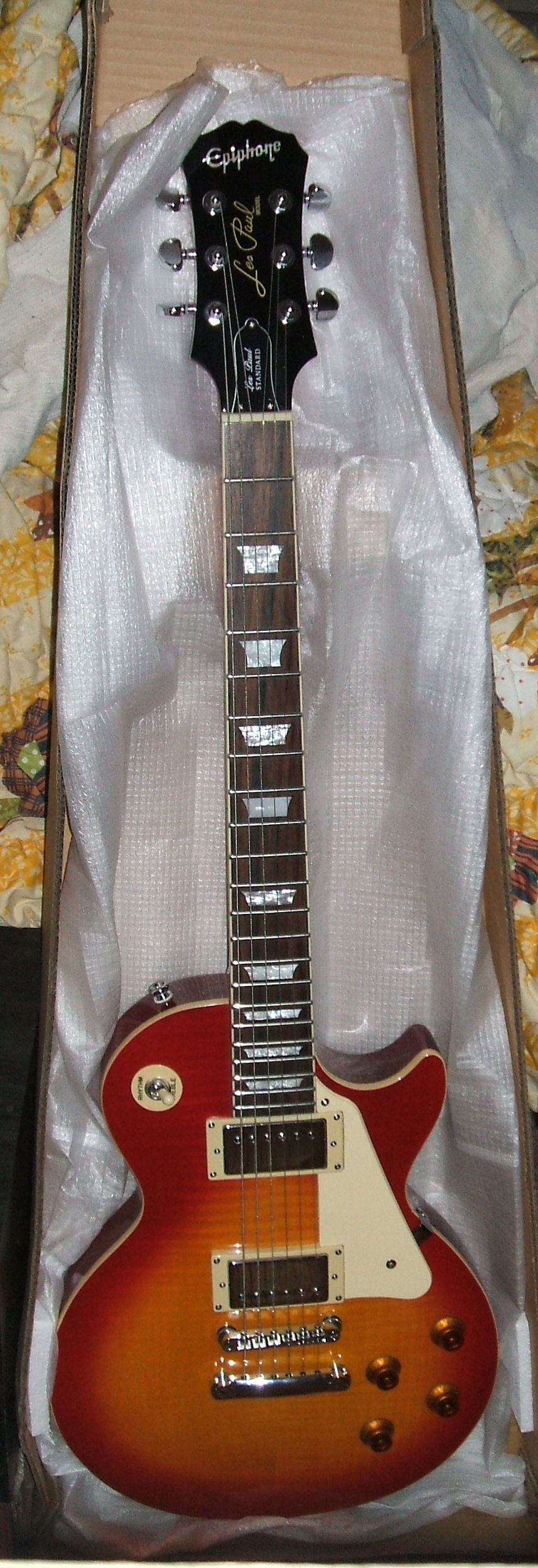 epiphonecherrysunburst.jpg